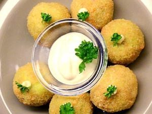 Croquetas de mortadela y brócoli