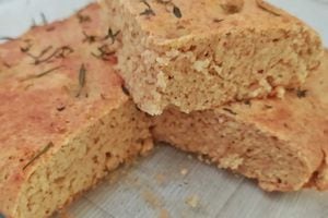 Focaccia con harina de almendras