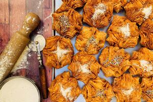 Pastelitos de membrillo fritos en grasa