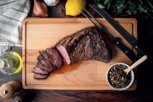 Colita de cuadril mechada con gremolata