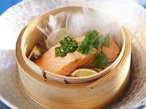 Salmón con pesto asiático