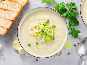 Sopa de puerros y papas o vichyssoise