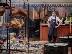 Los diez mandamientos de la parrilla, según Emiliano Yulita, chef de uno de los templos para comer carne en Buenos Aires