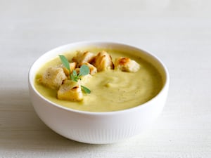 Receta de crema de lechuga fácil y rápida