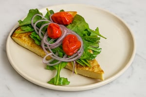 Fainá con queso sardo