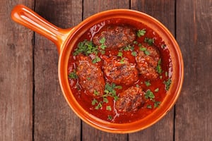 Albóndigas turcas con salsa de tomate