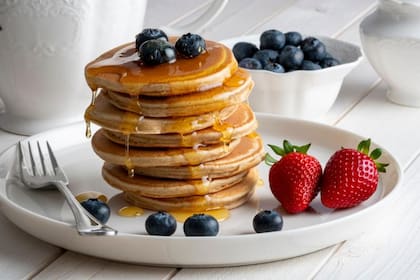10 recetas de panqueques fáciles: opciones dulces y saladas para preparar en casa