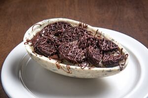 Huevo de Pascua relleno con galletitas Oreo