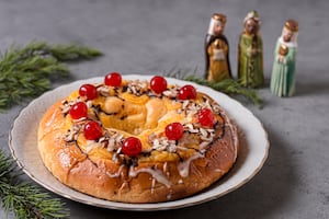 Ni seca ni insípida: la lista completa de ingredientes para hacer la Rosca de Reyes más rica que la de panadería