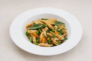 Penne Rigate con chauchas y arvejas
