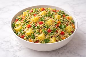 Ensalada tropical antiinflamatoria