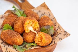Croquetas de arroz y queso