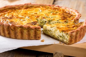 Tarta campesina de puerros y aceitunas