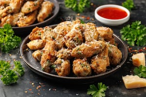 Pollo con costra de parmesano
