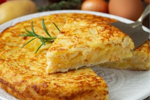 Tortilla de papas con cebolla