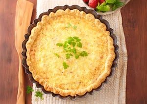 Tarta suiza de queso y cebolla