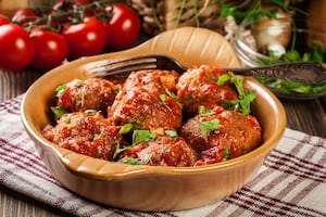 8 recetas de albóndigas caseras: con carne, pollo y vegetarianas para resolver tus comidas