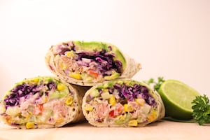 Wrap de atún y vegetales