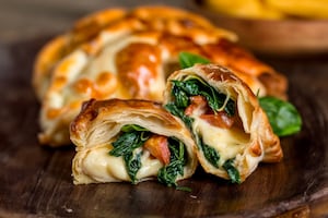 Empanada caprese, rápida y fácil
