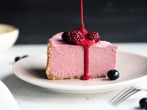 Tarta raw de frambuesas