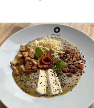 Sopa de cebolla caramelizada