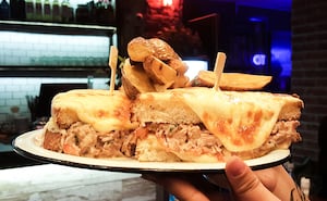 Sándwich completo de atún