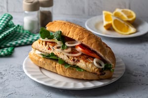 Sándwich de caballa turco o Balik ekmek