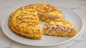 Tortilla de papa con txapela