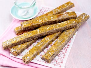 Bastones de amapola con masa de papas