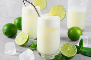 Limonada con leche condensada