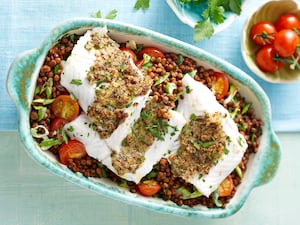 Filetes de gatuzo con crocante de mostaza