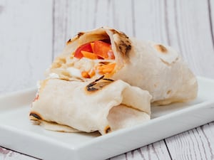 Wrap de vegetales y hummus