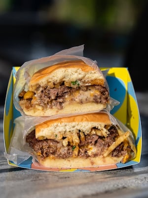 Hamburguesas caseras: los 5 trucos infalibles de los maestros de Burgerpalusa para que tus recetas caseras exploten de sabor