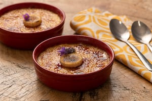 Crème brûlée de banana asada