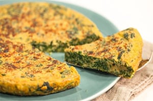 Tortilla de espinaca, zanahoria y queso
