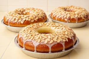 Rosca con pasta de almendras