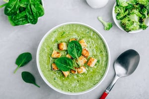 Sopa crema de espinaca y brócoli