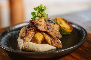 Mollejas en sartén: los trucos de un chef para cocinarlas en 4 pasos y que queden crocantes y jugosas