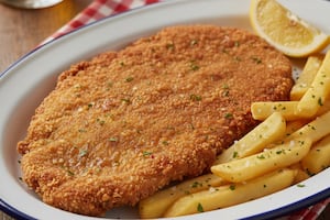 Con la receta de la abuela, cómo es la milanesa argentina que cruzó fronteras y se volvió furor en Miami