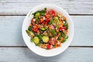Ensalada de quinoa y ricota