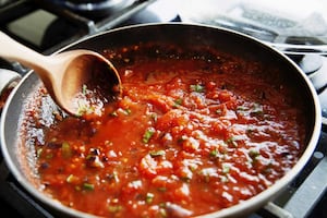 El truco para que la salsa de tomate no quede ácida