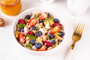 Panqueques revueltos con fruta