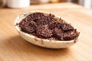 Huevo de Pascua relleno con galletitas Oreo