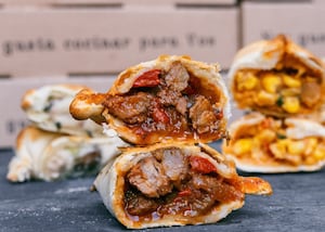 Cómo hacer empanadas de carne: relleno jugoso con masa sequita y dorada