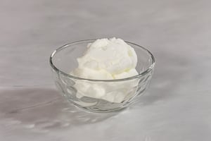 Claras a punto nieve