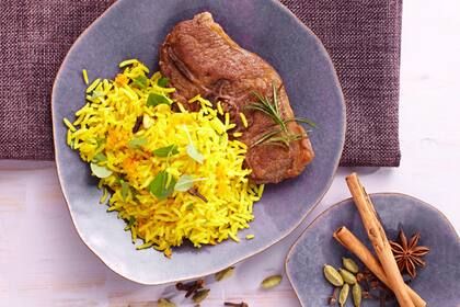 Arroz amarillo con cordero