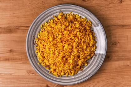Arroz basmati con cardamomo, azafrán y canela