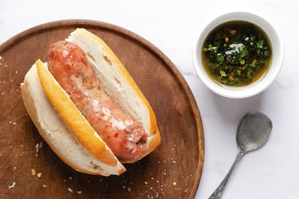 Choripán con chimichurri