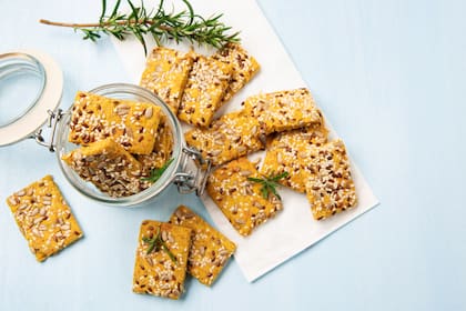 Crackers de almendra y romero sin gluten