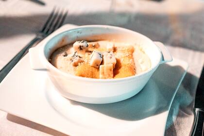 Crepes gratinados con queso azul